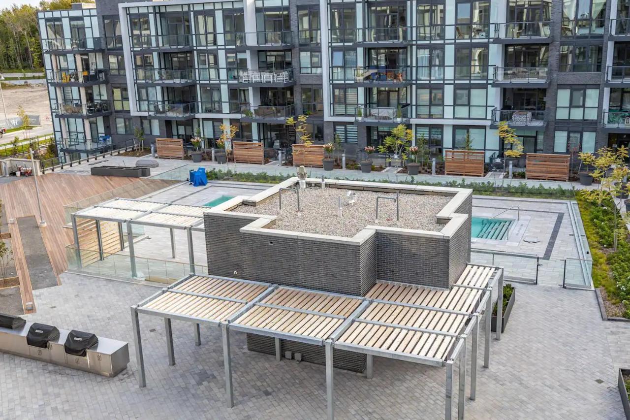 Pet Friendly Condos At Friday Harbour Innisfil المظهر الخارجي الصورة