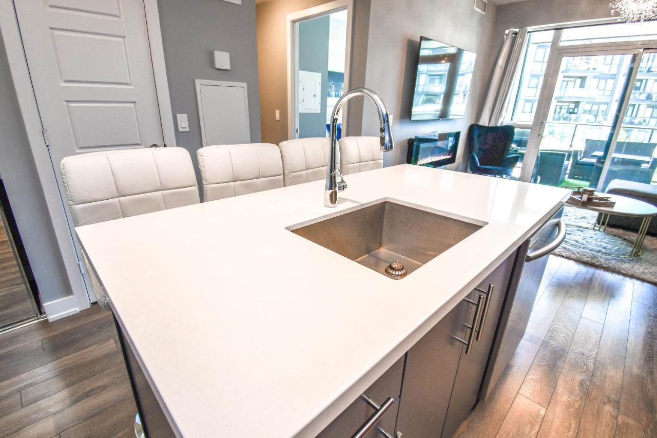 Pet Friendly Condos At Friday Harbour Innisfil المظهر الخارجي الصورة