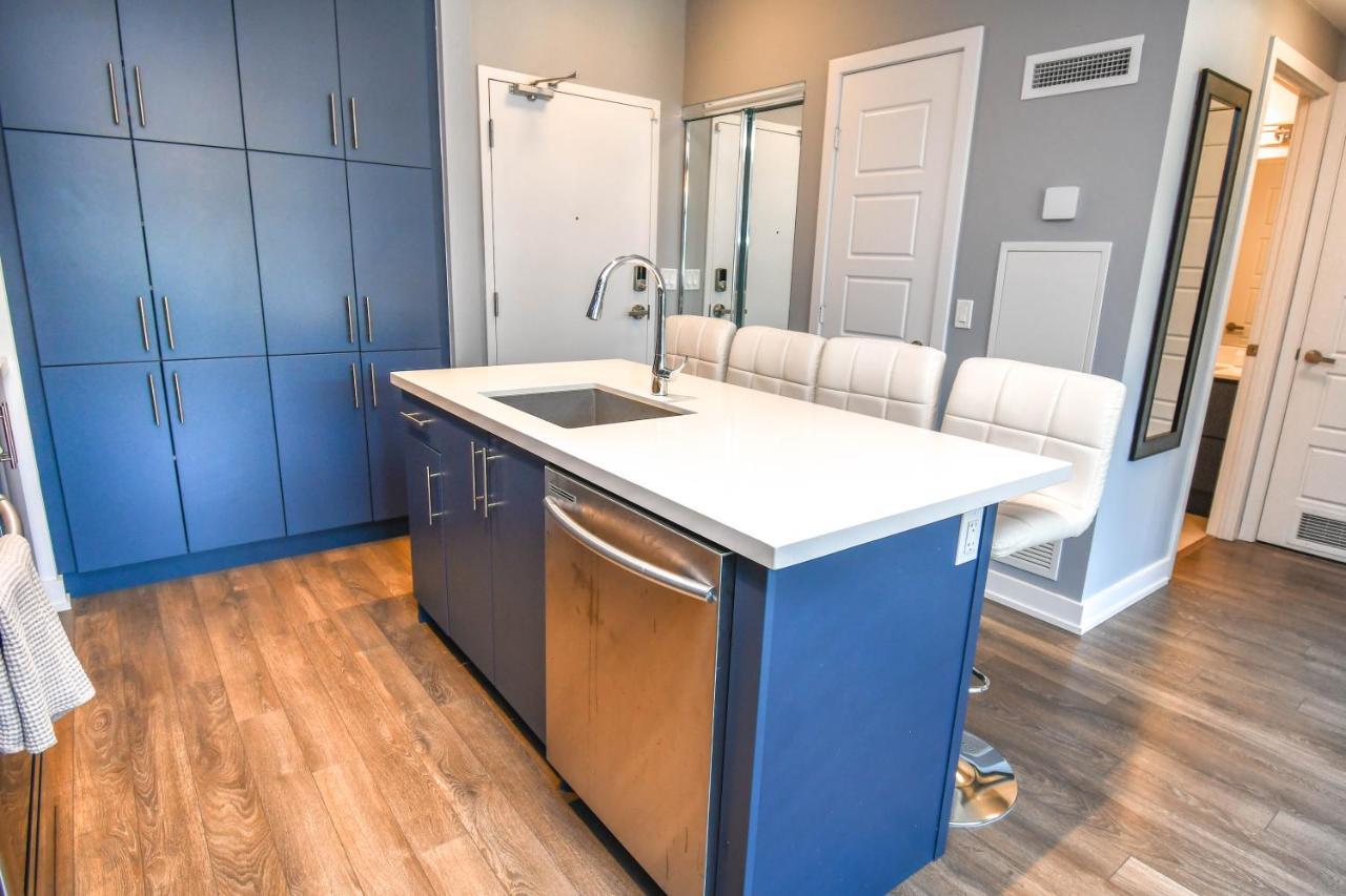 Pet Friendly Condos At Friday Harbour Innisfil المظهر الخارجي الصورة