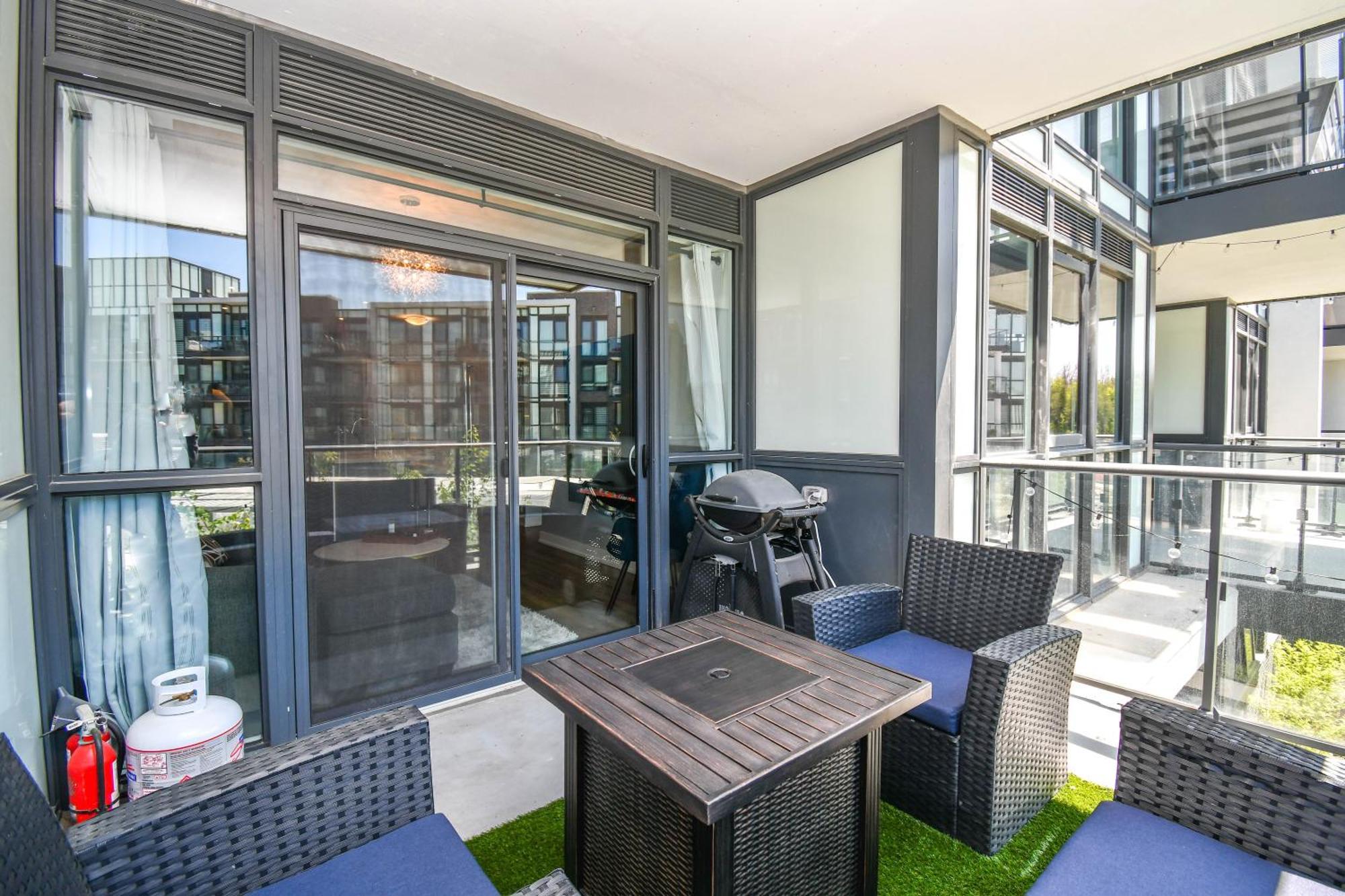 Pet Friendly Condos At Friday Harbour Innisfil المظهر الخارجي الصورة